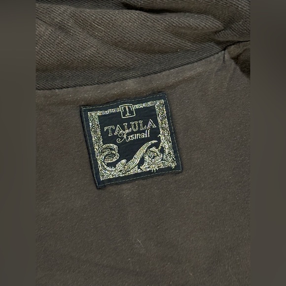 Talula Sleeveless Hoodie - Picture 2 of 4